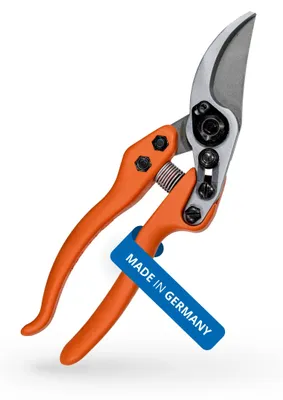 Produktbild von Original LÖWE 11 Profi Gartenschere Bypass Schere 11.104 mit antihaftbeschichteten Stahlklingen - leichte und scharfe Baumschere zweischneidig ideal für präzisen Schnitt an Blumen Zweige Obstbaum
