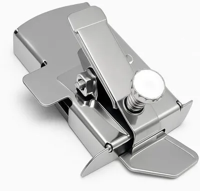 Produktbild von Naaimachinevoeten aus Edelstahl mit magnetischem Nähleiter, Zoomfuß und Reißverschlussfuß, für die meisten Haushalts-Nähmaschinen.