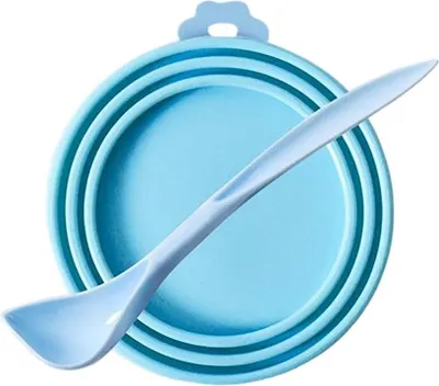 Produktbild von INF Silikon-Deckel für Tierfutterdosen - Universal, Luftdicht, mit Löffel Blau