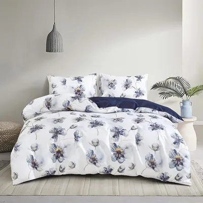 Produktbild von Traumschlaf Premium Bettwäsche Lagos, Schweizer Mako-Satin 135x200 cm + 80x80 cm