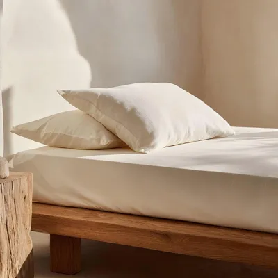 Imagen del producto de Sábana bajera ajustada GAMUSI, 100% algodón, color blanco, 140 x 200 x 30 cm. Suave y transpirable, con goma elástica. 144 hilos. Ajuste perfecto