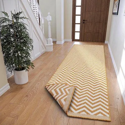 Productafbeelding van Duurzaam, UV-bestendig geometrisch vloerkleed voor binnen- en buitengebruik - gecertificeerd, okerkleurig, 80 x 250 cm