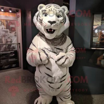 Produktbild von Weißer REDBROKOLY Tiger Maskottchen kostüm gekleidet in ein Midikleid und Gürtel