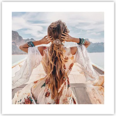 Produktbild von Poster - Poster ohne Rahmen - Frau Boot Rücken - 40x40 cm - Wand Bild - Wanddeko - Wandbilder - Kunstposter - Wandposter - Bilder - Kunstdruck - Wanddekoration - Wandbild - P2XAC40x40-5059