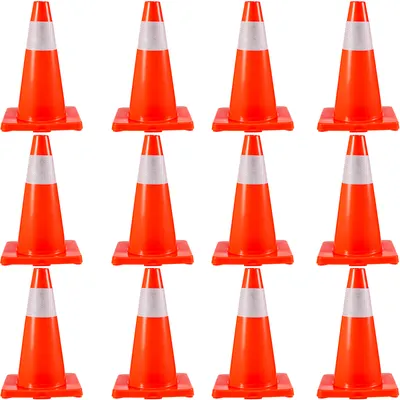 Image de VEVOR Lot de 12 cônes de signalisation de 45,7 cm, Cônes de stationnement routiers de sécurité avec base en PVC, Cônes de signalisation orange, Cônes de construction dangereux pour le stationnement à domicile