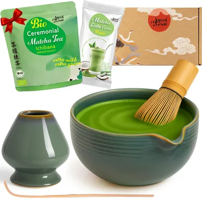 Immagine prodotto di Set matcha latte "Menouseki Spout" con ciotola con beccuccio, frustino, supporto e matcha + latte al cocco – set per latte e cerimonia del tè