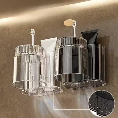 Image de Porte-brosses à dents à deux emplacements avec gobelet, fixation murale possible sans perçage - Rangement peu encombrant pour le dentifrice et les brosses à dents dans la salle de bains