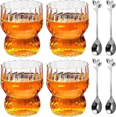 Obrázek produktu pro Sada 4 rýhovaných sklenic na kávu a dezerty, 300 ml – včetně lžiček – sklenice na latté, čaj, zmrzlinu a mléko ve stylu origami
