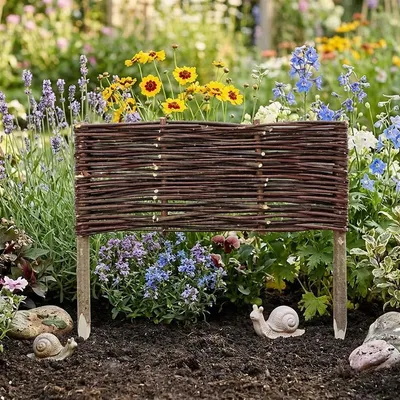 Produktbild von Gartenstecker "Weidenzaun" 50x20 cm, Beetbegrenzung aus Weide & Holz, Rasenkante, Beetzaun, Beeteinfassung, Staketenzaun