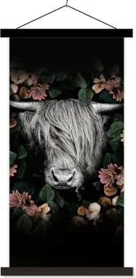 Produktbild von MuchoWow® Textilposter Schottisches Hochlandrind - Blumen - Rosa 60x120 cm mit schwarzem Rahmen - Magnete