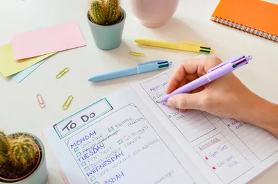 Zdjęcie produktu dla BIC 4 Colours, Wielobarwny, 12 szt., Średni