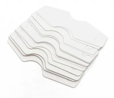 Produktbild von Vintageparts Etiketten Weiße Pappe für Ketten und Armbänder 95x35mm 20 Stück