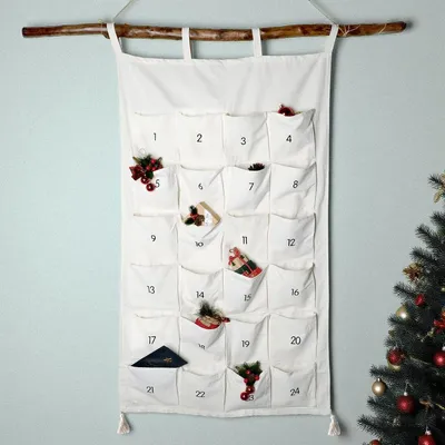 Image de Calendrier de l'Avent en tissu à remplir - Calendrier à suspendre avec 24 petits sacs en tissu