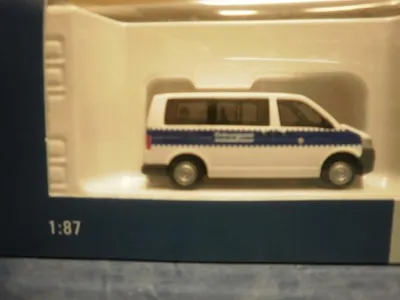 Zdjęcie produktu dla Rietze 53442 – 1:87 Volkswagen T5 z 2010 r. – Urząd ds. Porządku Publicznego w Düsseldorfie – nowy