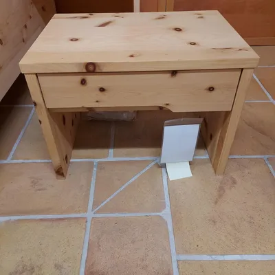 Produktbild von Nachttisch Zirbe