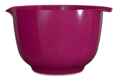 A studio shot of a mixing bowl.