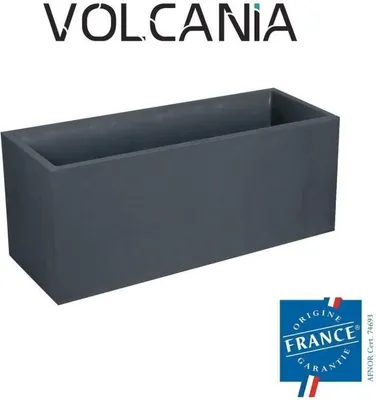 A dark gray rectangular planter box is shown against a white background. The brand name 'VOLCANIA' is displayed at the top of the image, and a 'FRANCE GARANTIE' certification seal is in the bottom right corner.