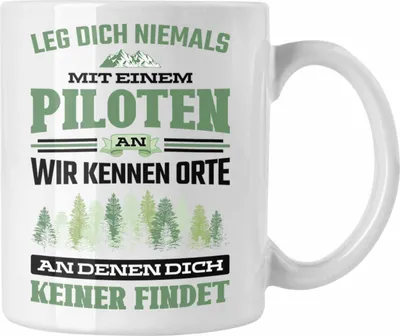 Produktbild von Trendation - Pilot Geschenk Tasse Flugzeug Fliegen Geschenkidee Piloten Kaffeetasse (Weiß)