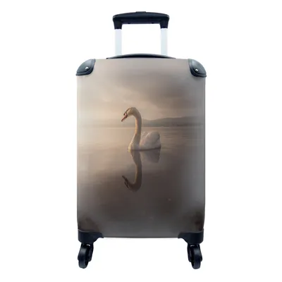 Produktbild von MuchoWow® Koffer Handgepäck Trolley Rollkoffer Kleine Reisekoffer mit 4 Rollen - Schwan - Wasser - Wolken - Cabin Size < 55x40x23 cm & 55x40x20 cm - Fotokoffer - Kabinenkoffer - Boardgepäck - Reise-Box - Reisekoffer - Reisegepäck - Koffer mit Bild - Trolley für Kinder
