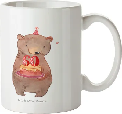 Produktbild von Mr. & Mrs. Panda Trinkbecher Bär Torte 60. Geburtstag - Weiß - Geschenk, Becher, Tasse, Pott, Happy Birthday, Bedruckte, Kaffeetasse, Teetasse, Kuchen