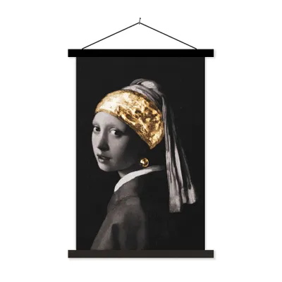 Produktbild von MuchoWow® Textilposter Mädchen mit einem Perlenohrring - Johannes Vermeer - Gold 60x90 cm mit schwarzem Rahmen - Poster Wohnzimmer