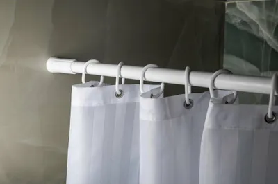 Obrázok produktu pre Teleskopická sprchová tyč 110-200 cm, hliník, biela