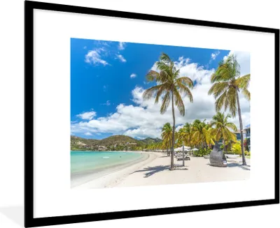 Produktbild von MuchoWow® MuchoWow® Gerahmtes Poster Strand - Liegestuhl - Palmen 90x60 cm - Poster mit zchwarzem Bilderrahmen - Wanddekoration - Fotos