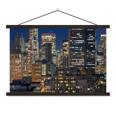 Produktbild von MuchoWow® Textilposter New York - USA - Nacht 90x60 cm mit schwarzem Rahmen - Aufhängungssatz