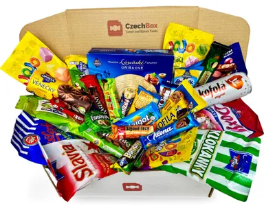 Produktbild von CzechBox Grande - Köstliche Schachtel mit 30 sorgfältig ausgewählten tschechischen Snacks und Süßigkeiten.