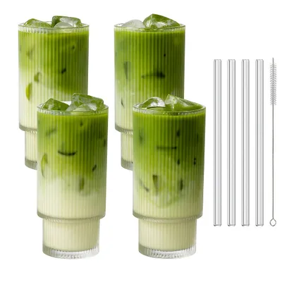 Produktbild von 4er Set Geriffelte Trinkgläser 320ml inkl. Glashalme und Reinigungsbürstchen - ideal für Iced Matcha Latte, Latte Macchiato, Smoothies, Cocktails