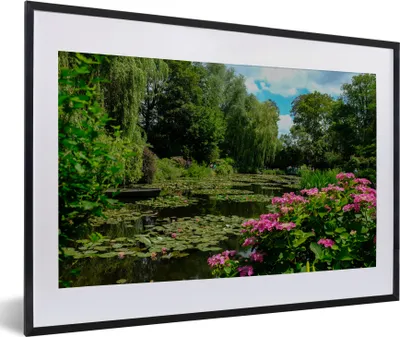Produktbild von MuchoWow® MuchoWow® Gerahmtes Poster Sommertag mit Seerosen im Garten von Monet in Frankreich 60x40 cm - Poster mit zchwarzem Bilderrahmen - Schlafzimmer - Plakat in Rahmen - Drucken