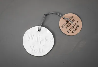 Produktbild von Porzellanwünsche Geschenkanhänger "Wundervoll"