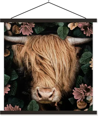 Produktbild von MuchoWow® Textilposter Schottisches Hochlandrind - Blumen - Kuh 90x90 cm mit schwarzem Rahmen - Magnetisches