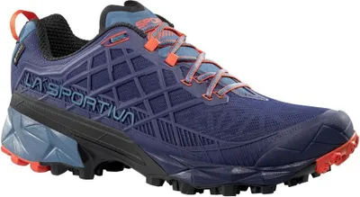 Trailrunning-Schuh "Akyra II Gtx" von La Sportiva in Blau mit roten Akzenten und griffiger Sohle.