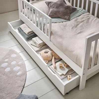 Produktbild von Petite Amélie Schublade für Kleinkindbett Plume 70x140 cm - Weiß - Mit Rollen - Einfach zu öffnen