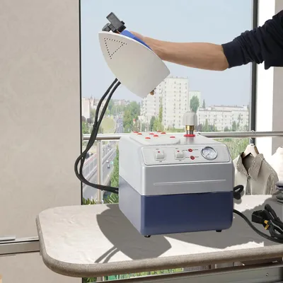 Zdjęcie produktu dla Profesjonalne żelazko parowe - IR96X - zbiornik 3,5 l - moc 2500 W - ciśnienie pary 2,5 bar - stal nierdzewna - 220V - przeznaczone do pralni i szwalni