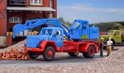 Produktbild von Kibri 14130 - H0 MAGIRUS Eckhauber mit Baggeraufbau - Neu