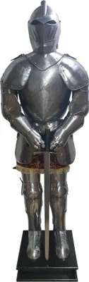 Zdjęcie produktu dla Zbroja rycerska " Fechenbach III ", wysokość 190 cm z wytrawionym napierśnikiem do ubierania i dekoracji
