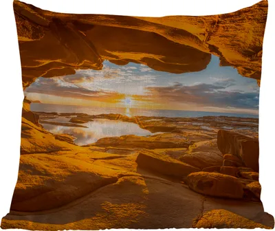 Produktbild von MuchoWow® Outdoor Kissen - Höhle - Meer - Horizont - Sonnenuntergang - 45x45 cm - Wetterfest - Lounge Kissen - Fotokissen - Dekoratives Kissen