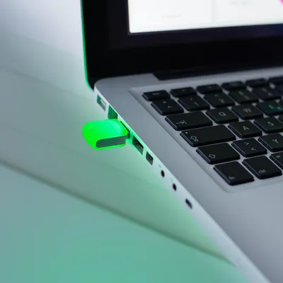 Produktbild von LED-Statusleuchte mk3, frei programmierbar, USB-Anschluss, zwei RGB-LEDs für Benachrichtigungen