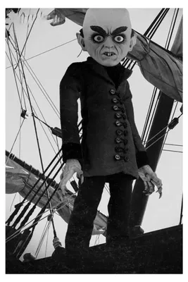 Immagine prodotto di Bambola Living Dead Dolls Nosferatu (1922) 25 cm