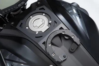 Produktbild von SW-Motech EVO Tankring - Schwarz. Yamaha MT-07 (18-).