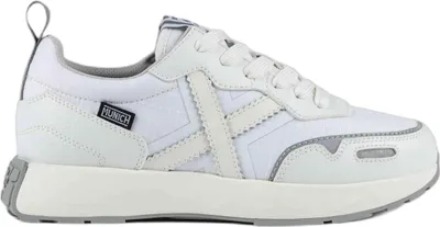 Productafbeelding van Sneakers van het merk Munich, model 8907070, in de kleur wit, maat 39