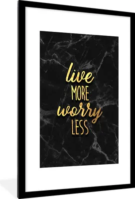 Produktbild von MuchoWow® Gerahmtes Poster Zitat - Leben - Gold - Schwarz 60x90 cm - Poster mit Schwarzem Bilderrahmen Wandposter Rahmen Foto Bilder - Dekoration - Wandposter Wohnzimmer - Hochwertig