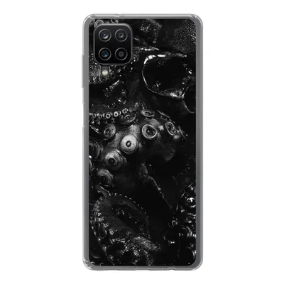 Produktbild von MuchoWow® Handyhülle Schutzhülle Hülle für Samsung Galaxy A12 Nahaufnahme Oktopus auf schwarzem Hintergrund in schwarz und weiß Silikon Softcase Handy Hülle - Bild