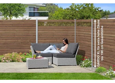 Produktbild von WOODTEX Braun 180x180 cm Bohlenset für Steckzaun, Sichtschutzzaun aus Kiefernholz, Gartenzaun Set für GARDO XL DIY System, Montagefreundlich, Wetterfest