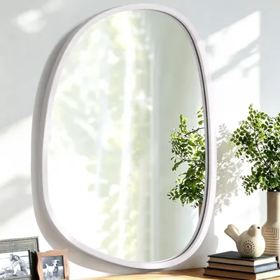 Image de Miroir mural, cadre en bois, forme ovale asymétrique, couleur ivoire, dimensions 40x30 cm