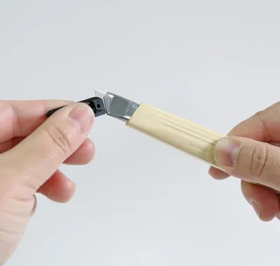 Produktbild von NT Cutter A-300 Kunststoff-Gehäuse beige 9 mm Klinge