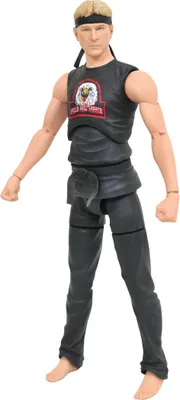 Zdjęcie produktu dla Diamond Select - Figurki Cobra Kai Johnny Lawrence Eagle 18cm Previews Exclusive