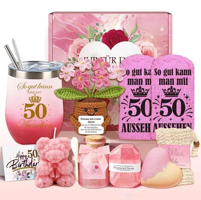 Immagine prodotto di Set regalo per il 50° compleanno di una donna, contenente candela, sali da bagno, tazza e calzini